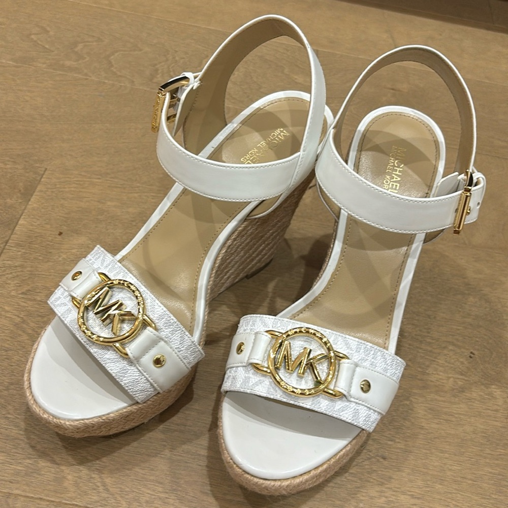 Women’s Micheal kors wedge shoe